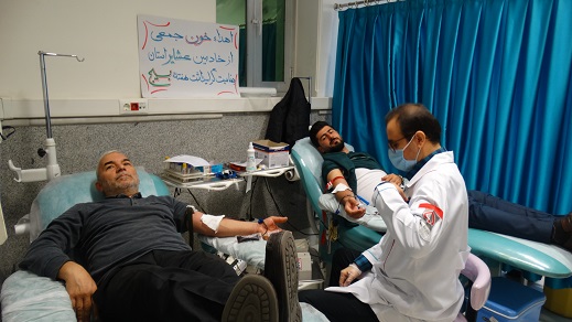 اهدای خون جمعی از خادمان عشایر بمناسبت هفته بسیج