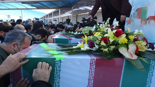 حضور مدیرکل و تعدادی از کارکنان اداره کل امور عشایر استان در مراسم  استقبال، تشییع و تدفین پیکر های مطهر 3 شهید گمنام دوران دفاع مقدس