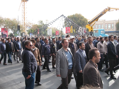 حضور کارکنان اداره کل امور عشایر استان در راهپیمائی 13 آبان